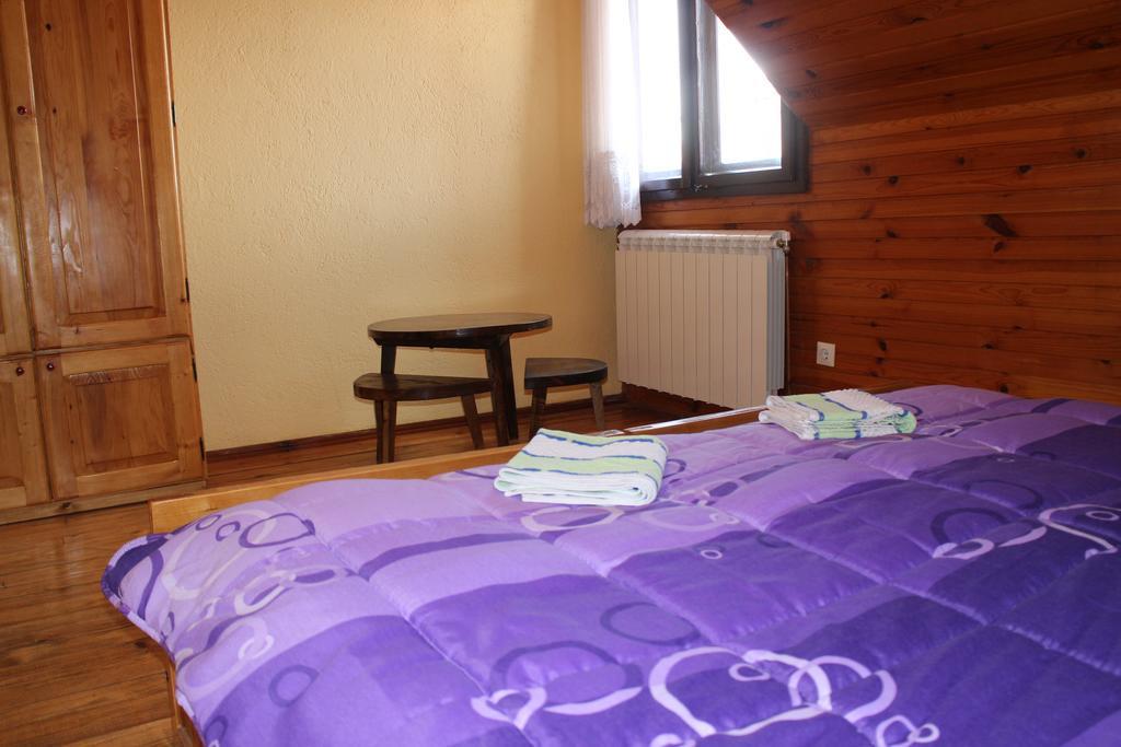 Hostel Hikers Den Zabljak  Room photo