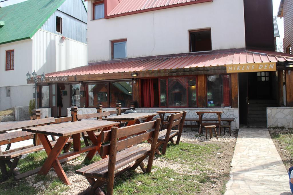 Hostel Hikers Den Zabljak  Exterior photo