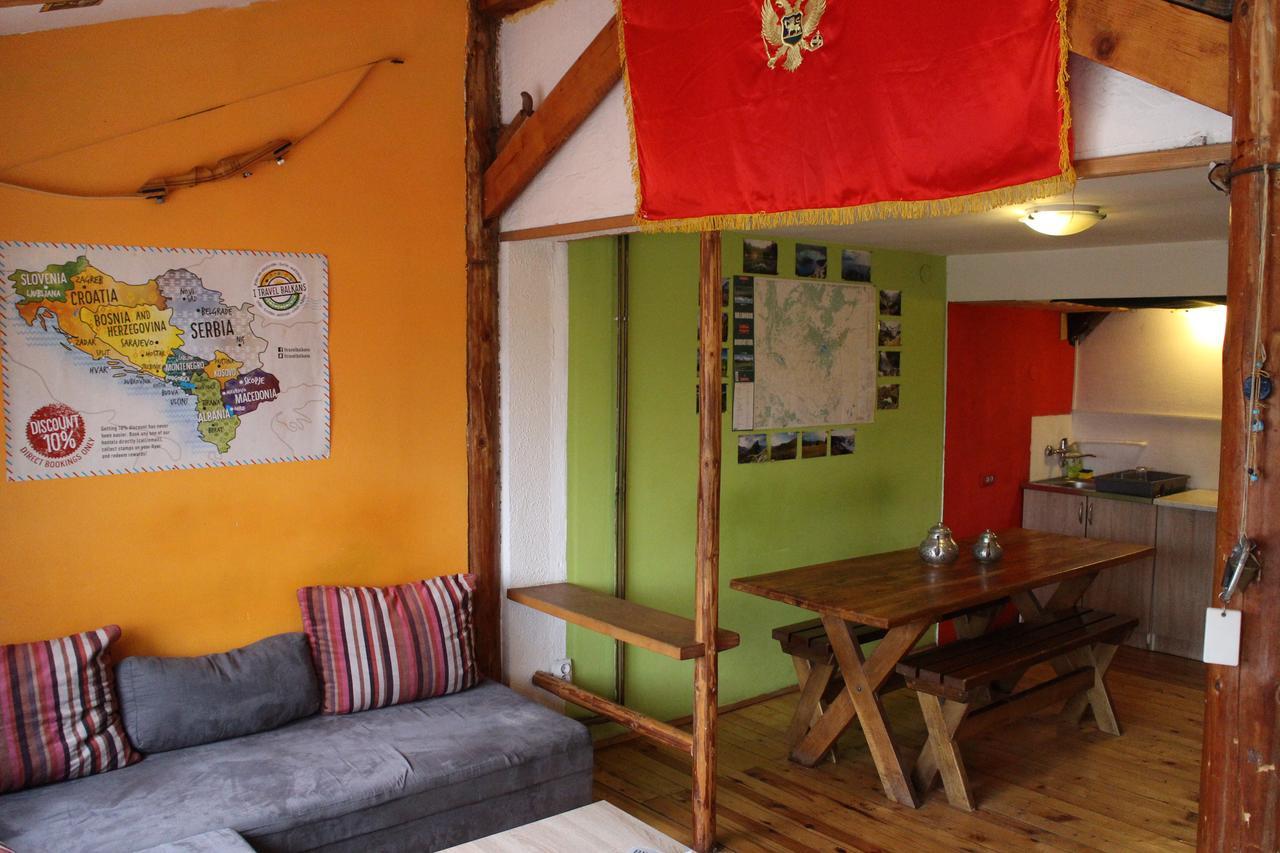 Hostel Hikers Den Zabljak  Exterior photo